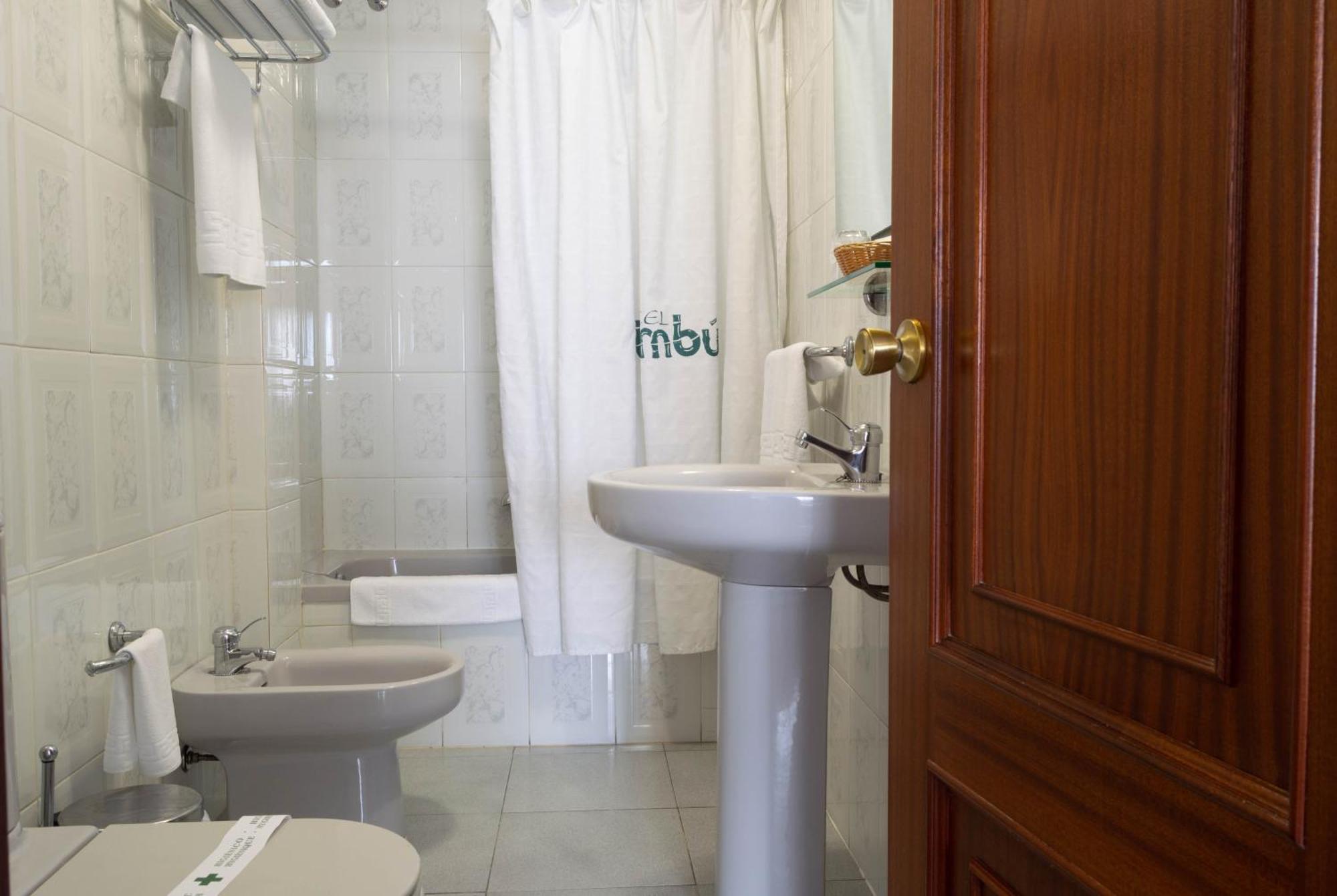 Motel Bambu Lugo Eksteriør bilde